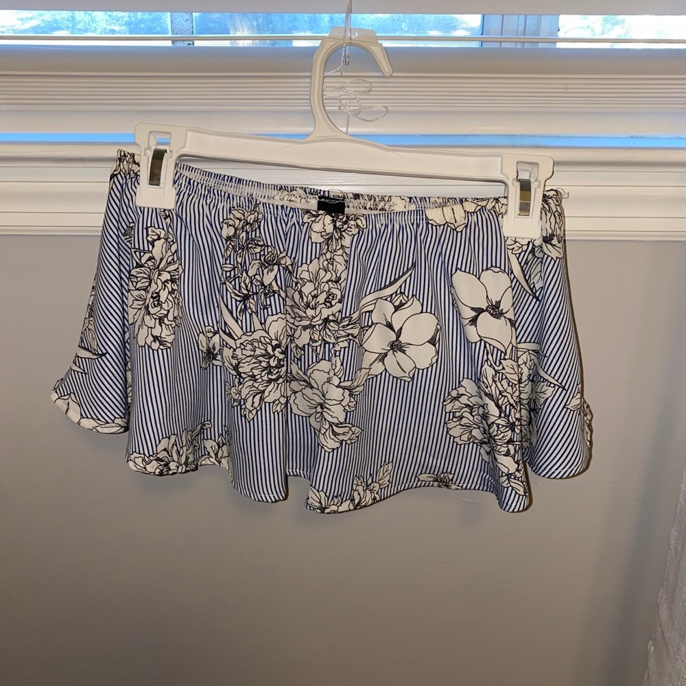 strapless top